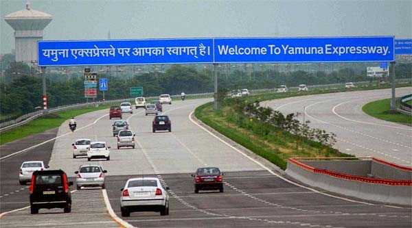 Yamuna Expressway, road trip from Delhi