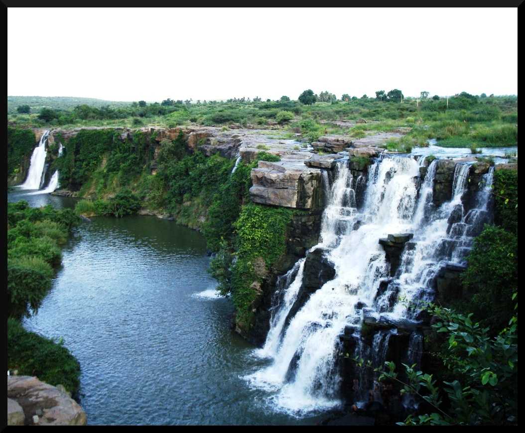 Waterfalls near Nalgonda (Picture credits- Suneel Madhekar)