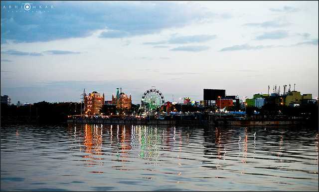 Necklace Road near the lake, Places to visit in Hyderabad