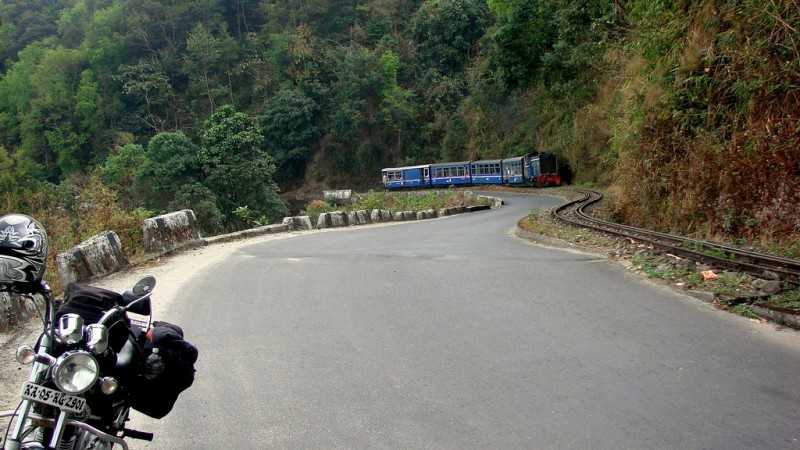 Darjeeling, places to visit in april in india