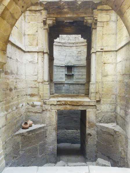 L-shaped Amritavarshini Vaav, Ahmedabad, Gujarat: Ancient baoli in India