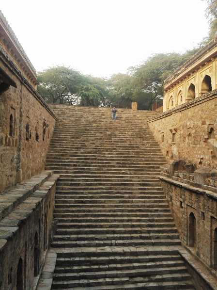 Rajon-ki-Baoli, Delhi: Places near Adham Khan's Tomb