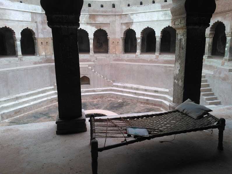 rest in a beautiful baoli: Inside of a Baoli