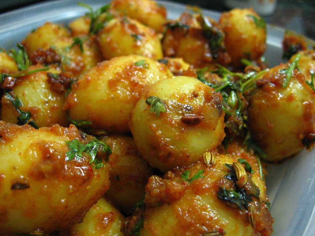 Dum aloo, kashmiri food and cuisine 