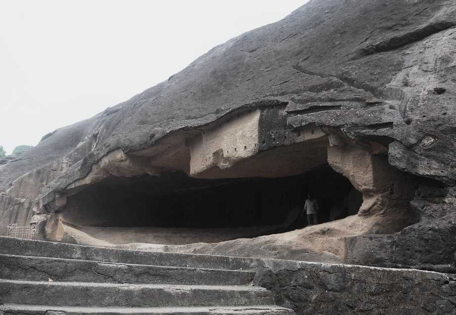 Kanheri Caves, places to visit in Mumbai during monsoon, Monsoon in mumbai