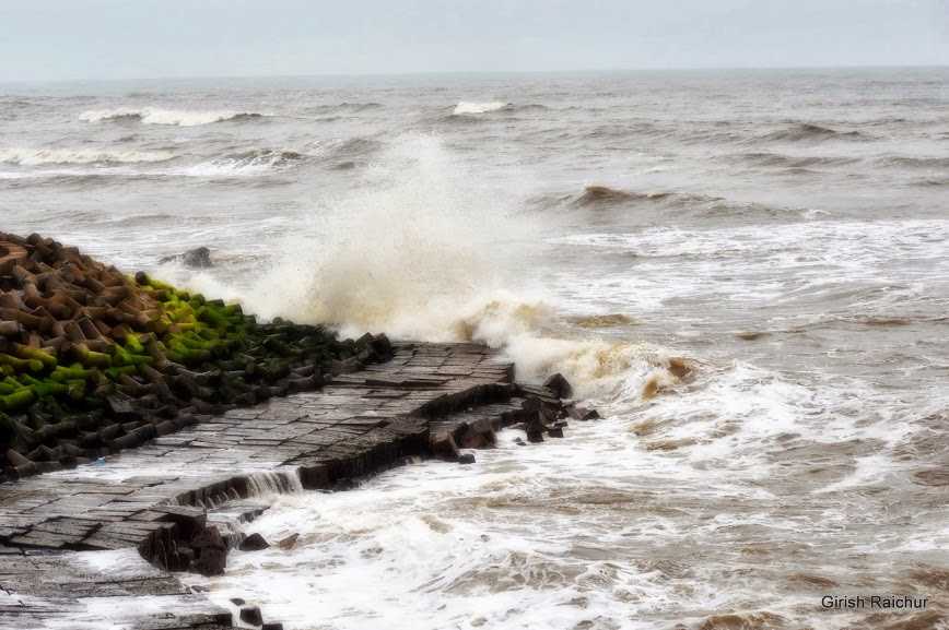 Anjuna Beach, Goa (Source)