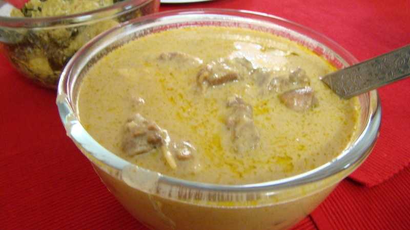 lamb-yakhni, Kashmiri cuisine