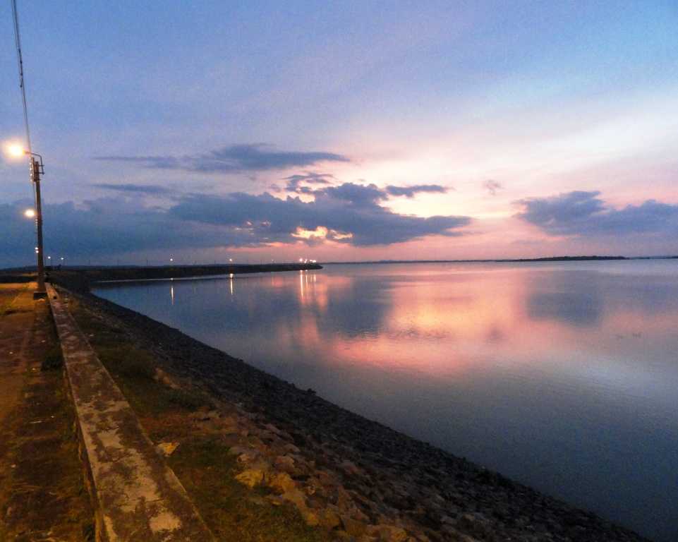 Mukutmonipur (Source)