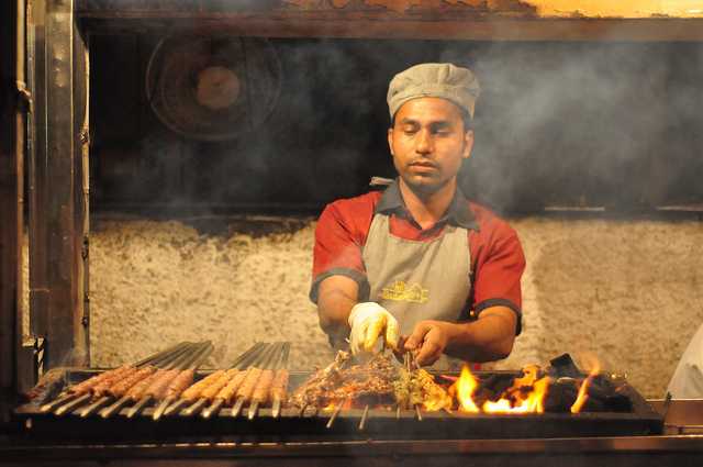 Bademiya Colaba, food and fun with friends in mumbai