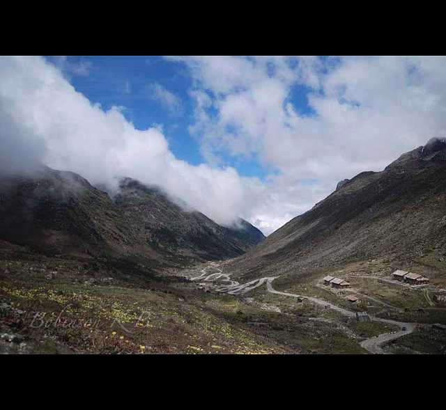 Sela Pass offbeat treks india