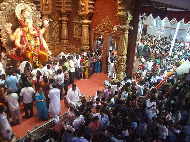 Grand Idol of Lord Ganesh, Ganesh Chaturthi Maharashtra