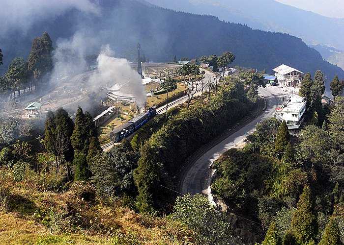 Darjeeling railway batasia loop