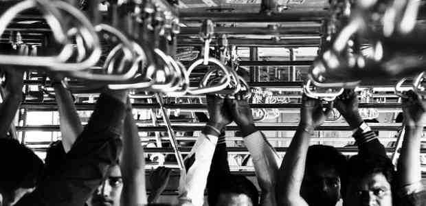 5 Unusual Stories from Mumbai Local Trains 