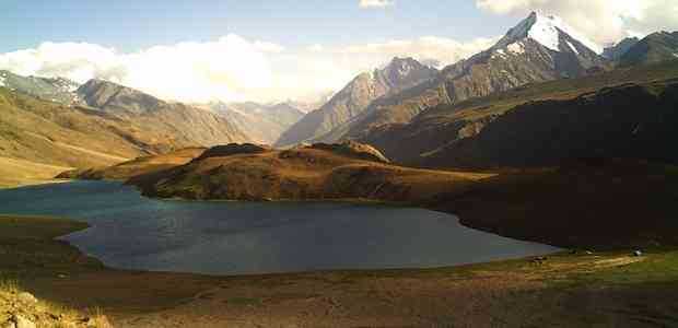 17 Beautiful Lakes in India To Take Your Breath Away