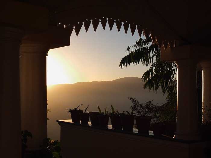 Darjeeling, Romantic Getaways from Kolkata, Romantic Places Near Kolkata, Valentine's Day