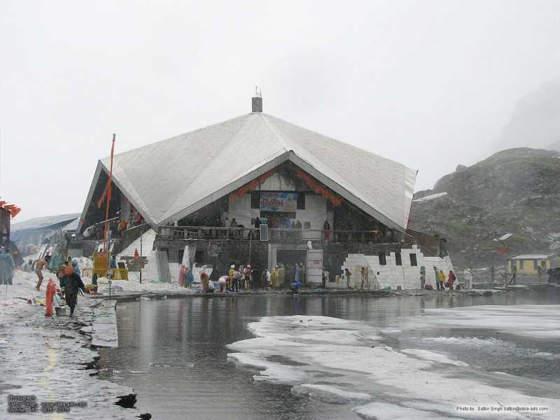 Hemkund Sahib, places to visit in Summer in India