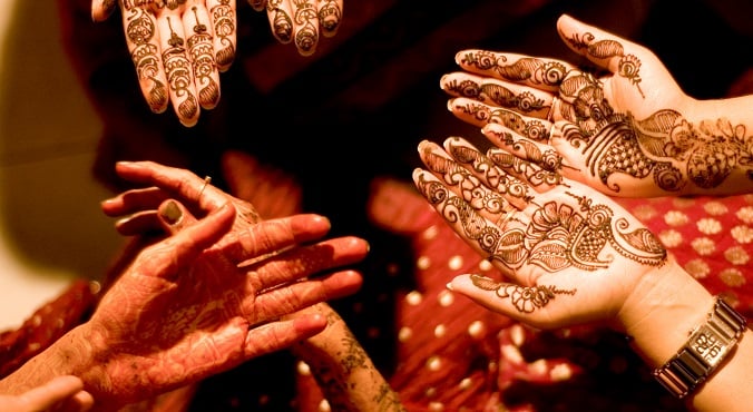 Mehandi, singing, dancing and swings mark the colorful festival of Teej (Image Credits)