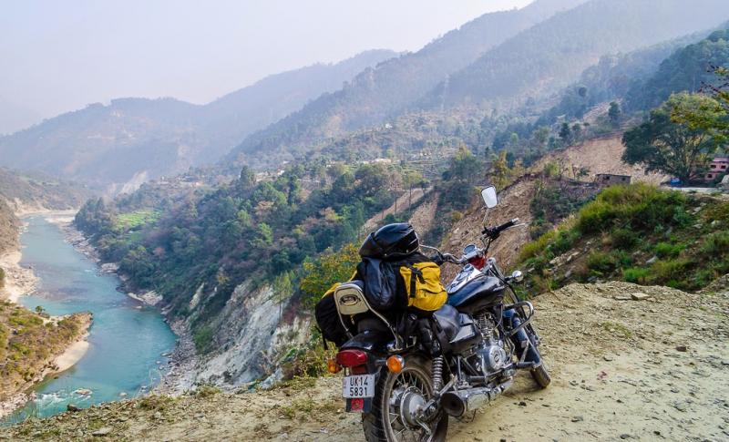 Srinagar rudraprayag bike pose