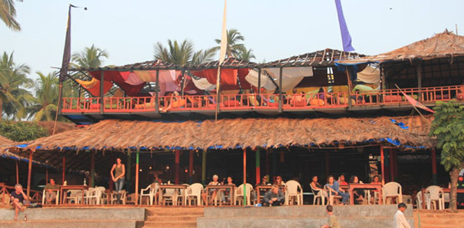 Curlies Shack, Travel cafe