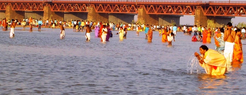 Devotees praying to the Sun God, Chhath Puja