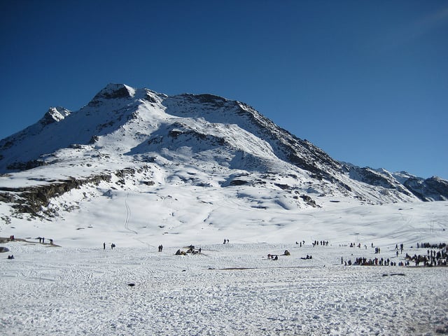 Rohtang Pass, Snow places in India