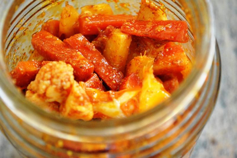  Gobhi-Shalgam-Gajaar Achaar