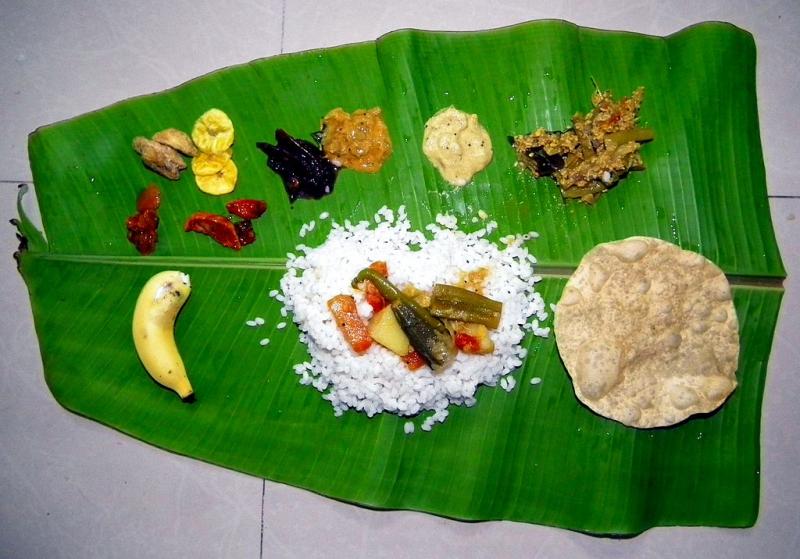 Food served on a Plantain Leaf_Onam_Festivals of Kerala