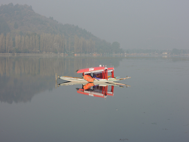 Kashmir- Shikara_Holidify, Things to do in Kashmir