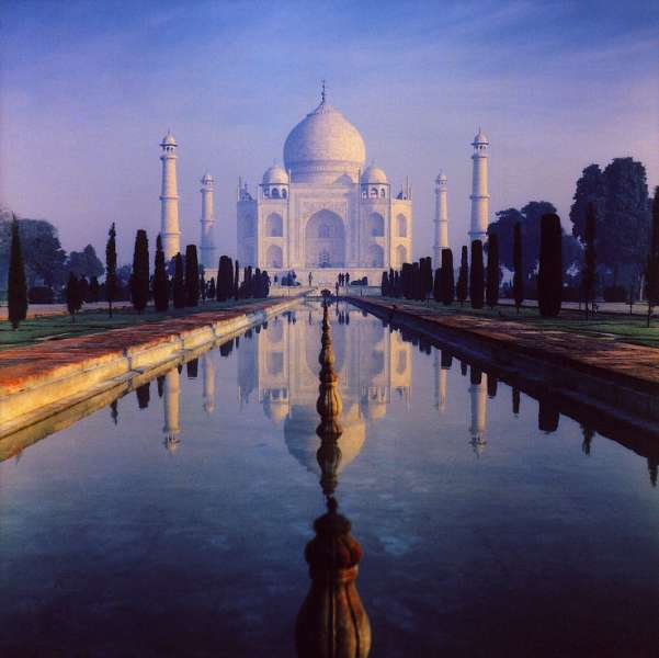 Express Your Love In Front Of The Taj Mahal , best Places to propose