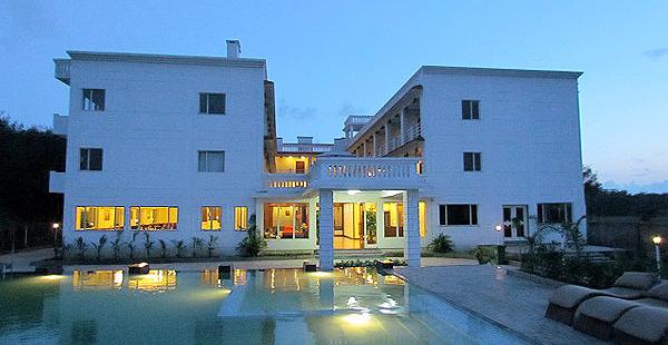 Victoria Beach Resort