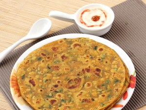 Thepla_Gujarati Dishes, food of gujarat