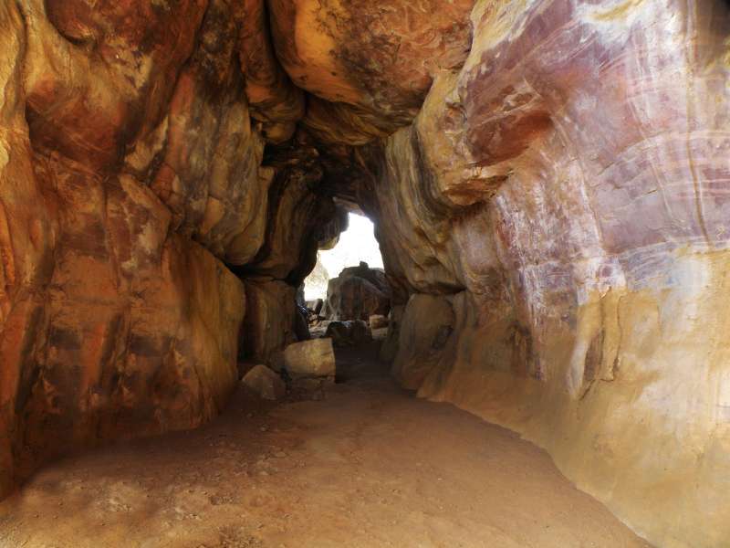Road trips- Bhimbhetka caves
