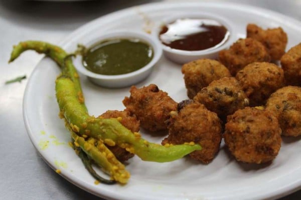 Moong Bhajiya,  Indore famous food