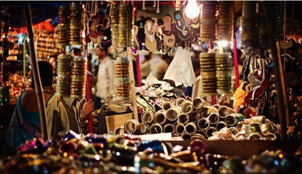 Hazratganj Market, Best Places For Street Shopping in India