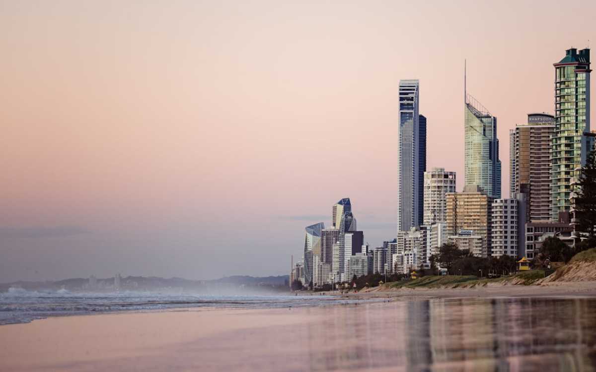How To Reach Gold Coast Flights Buses And Taxi To Gold Coast