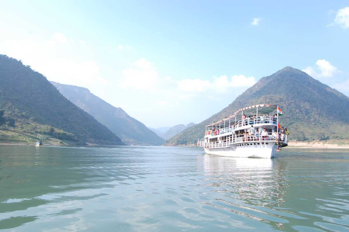 papikondalu near tourist places