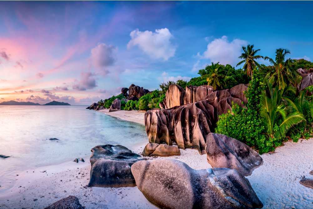 seychelles travel time from india