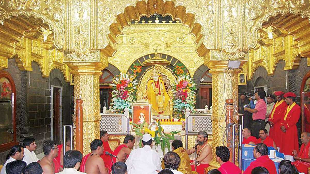 Shirdi Sai Baba Temple Darshan (2023), Best Time, Stay, Reviews