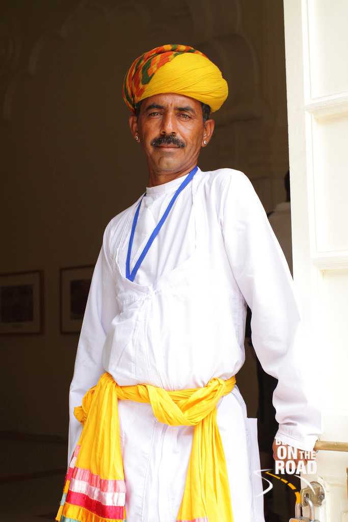 RAJASTANI DRESSINGS AND DANCES