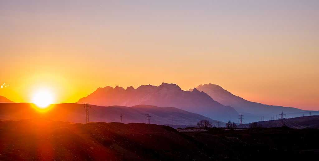 Science explains Las Vegas' bold and beautiful sunsets