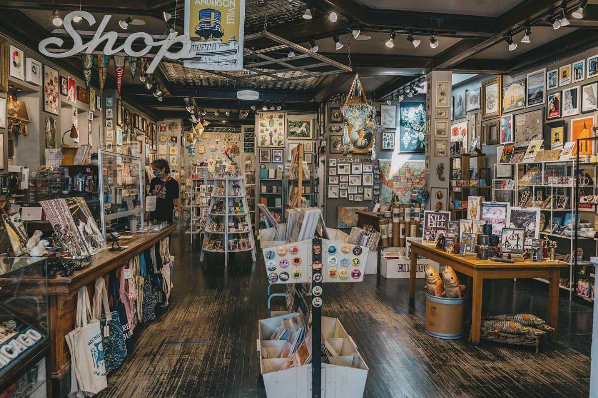 The 10 Best Souvenirs to Buy from Chicago