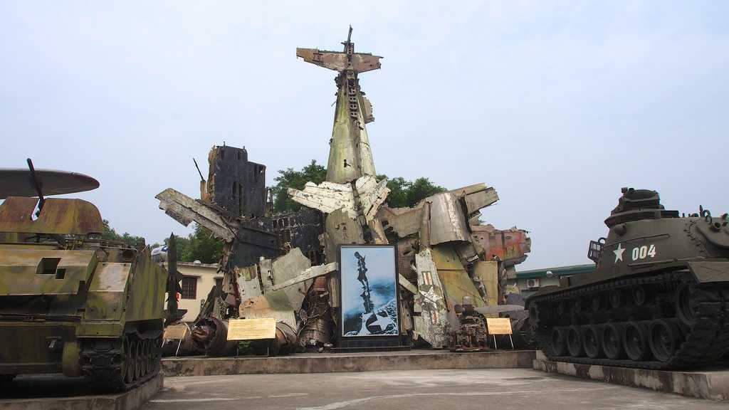 War Sites Walking Tour in Hanoi, Vietnam Military History Museum