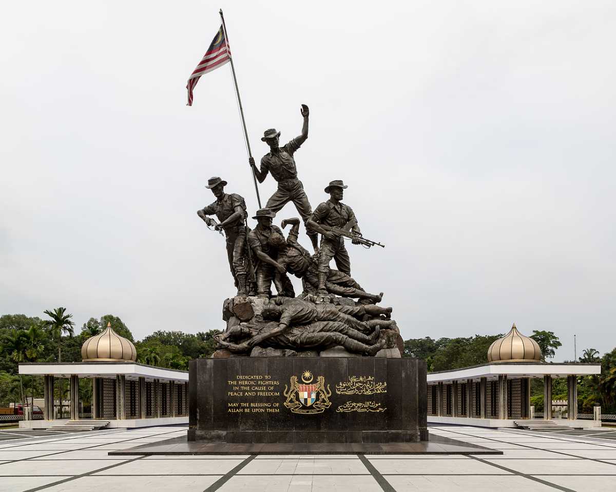 Tugu Negara Statue