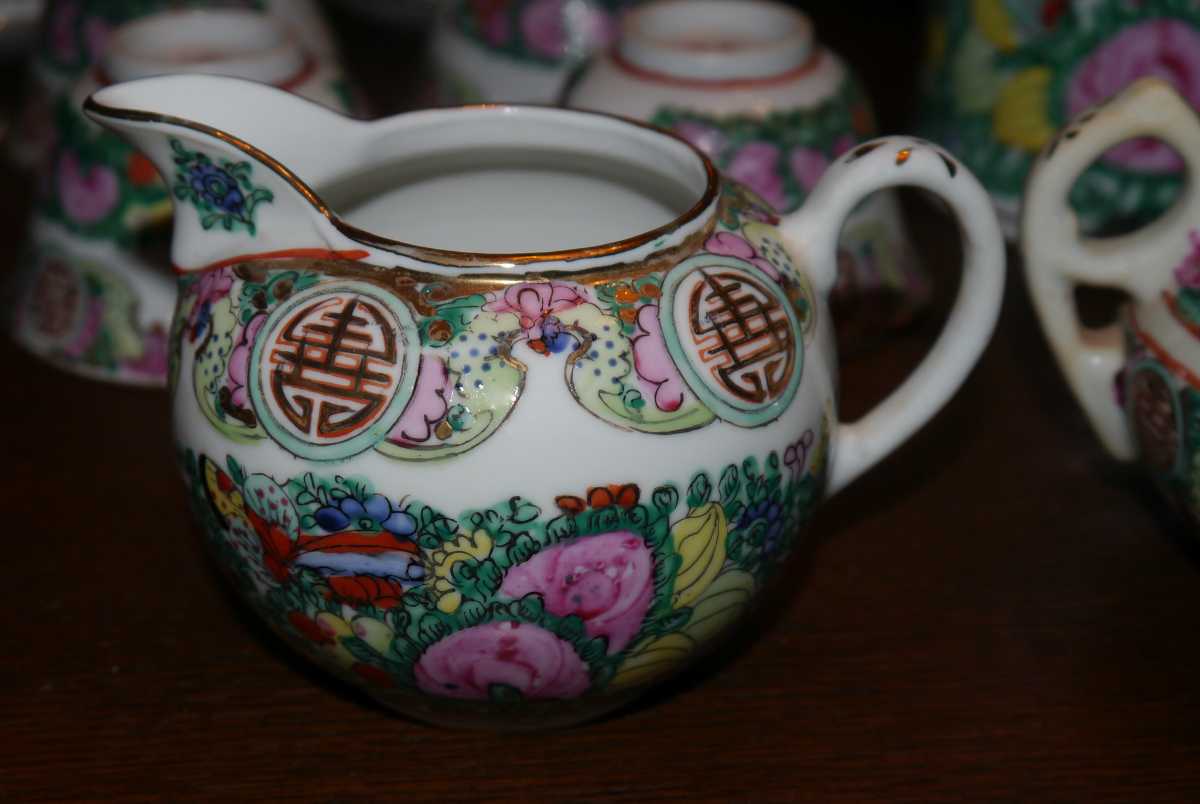 Porcelain in Hong Kong