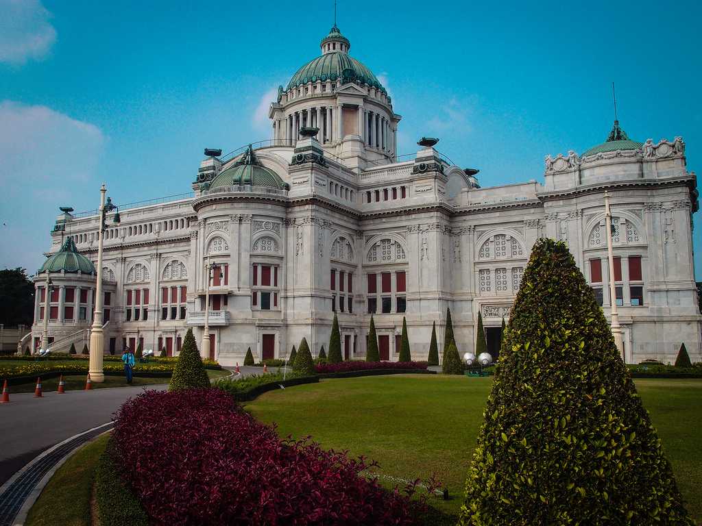 Dusit Palace near Wat Benchamabophit