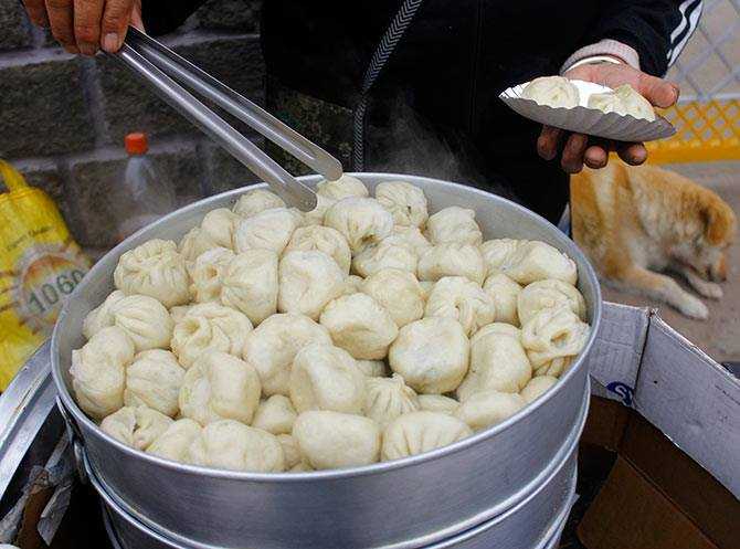 Best Momos in Delhi: 15 Best Places to Have Momos(2022 Updated List)