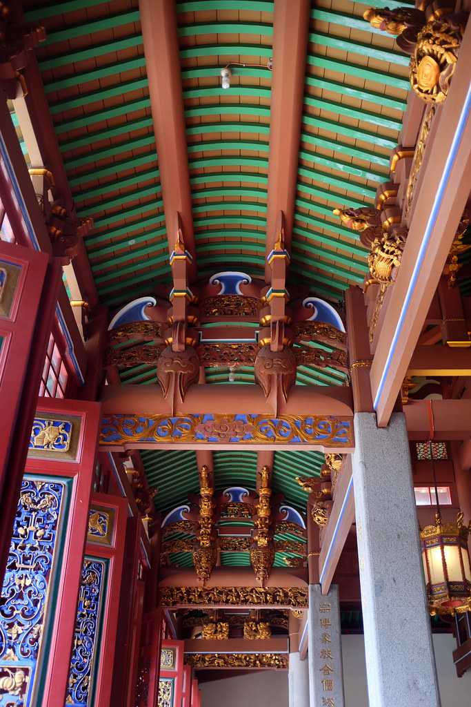 Mahavira Hall at Lian Shan Shuang Lin Monastery Singapore