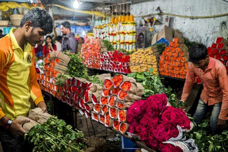 Flower Sellers at Dadar Flower Market, Shopping in Mumbai