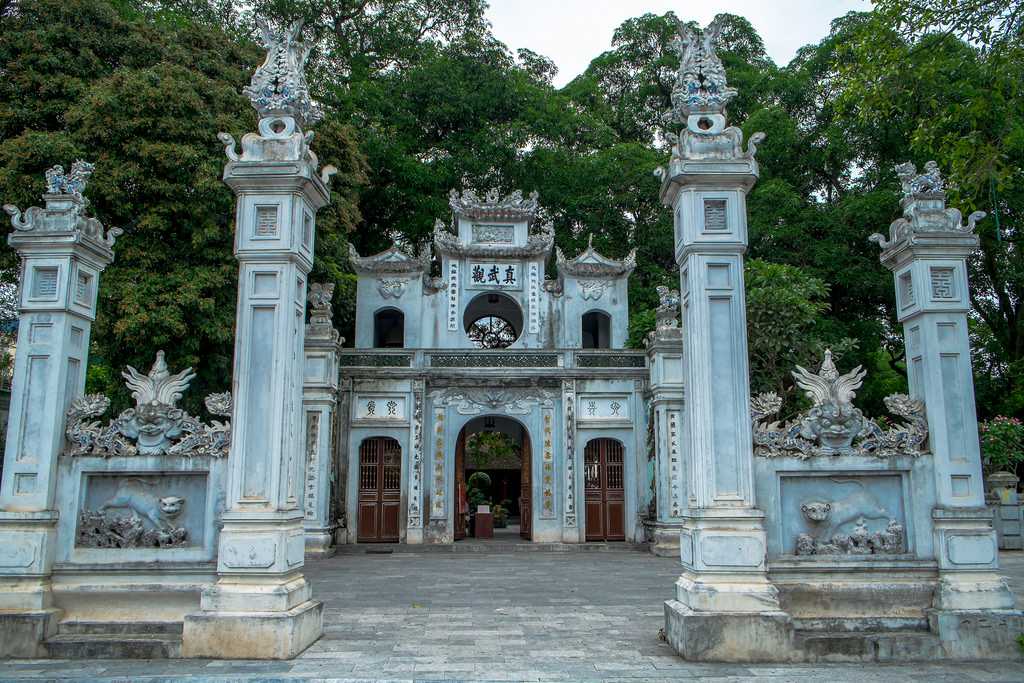 Quan Thanh Temple, Hanoi