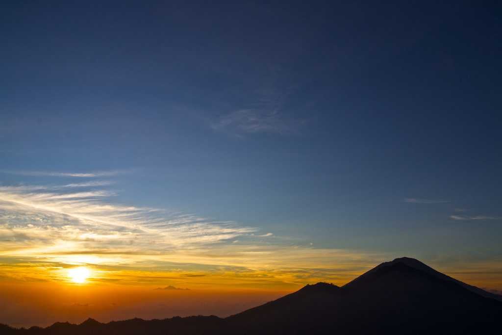 Honeymoon in Bali, Mount Batur